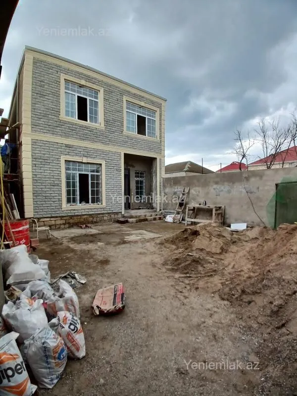 Satılır 4 otaqlı həyət evi 150 m²