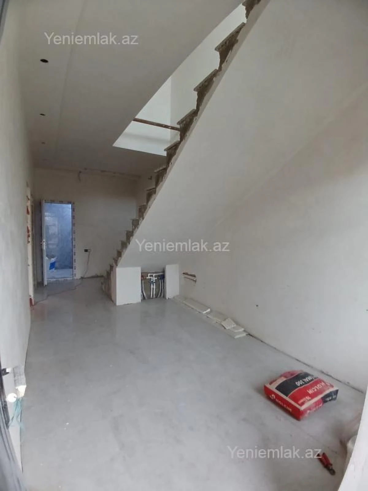 Satılır 4 otaqlı həyət evi 150 m²
