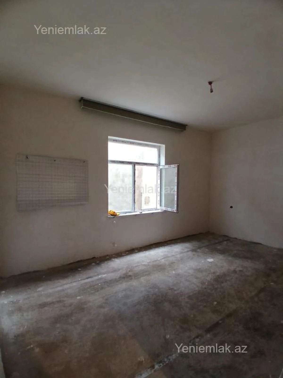 Satılır 4 otaqlı həyət evi 150 m²