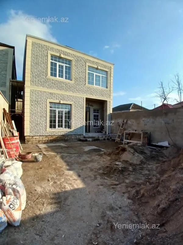 Satılır 4 otaqlı həyət evi 150 m²