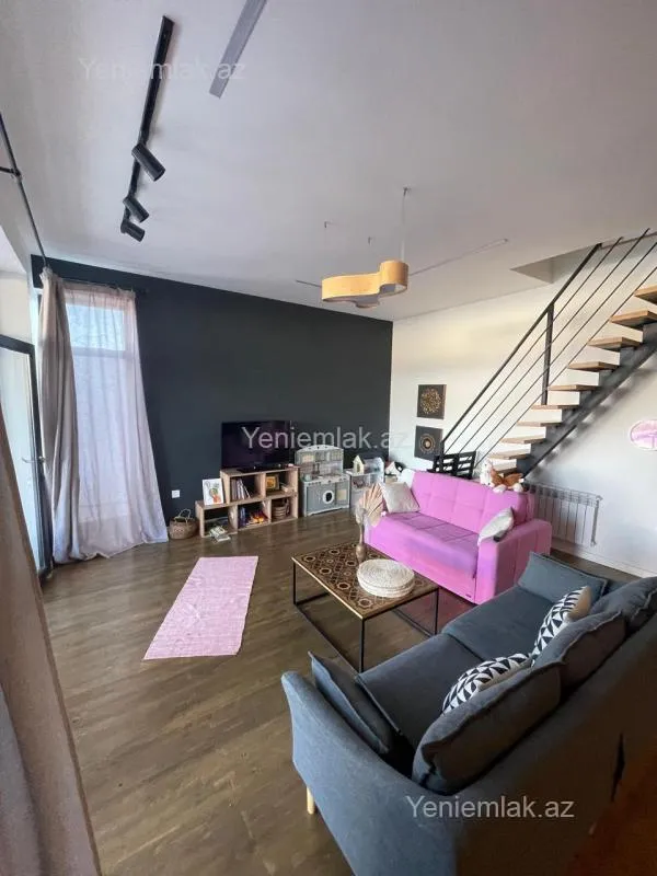 Satılır 5 otaqlı həyət evi 140 m²