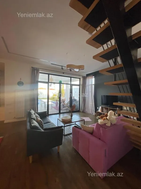 Satılır 5 otaqlı həyət evi 140 m²