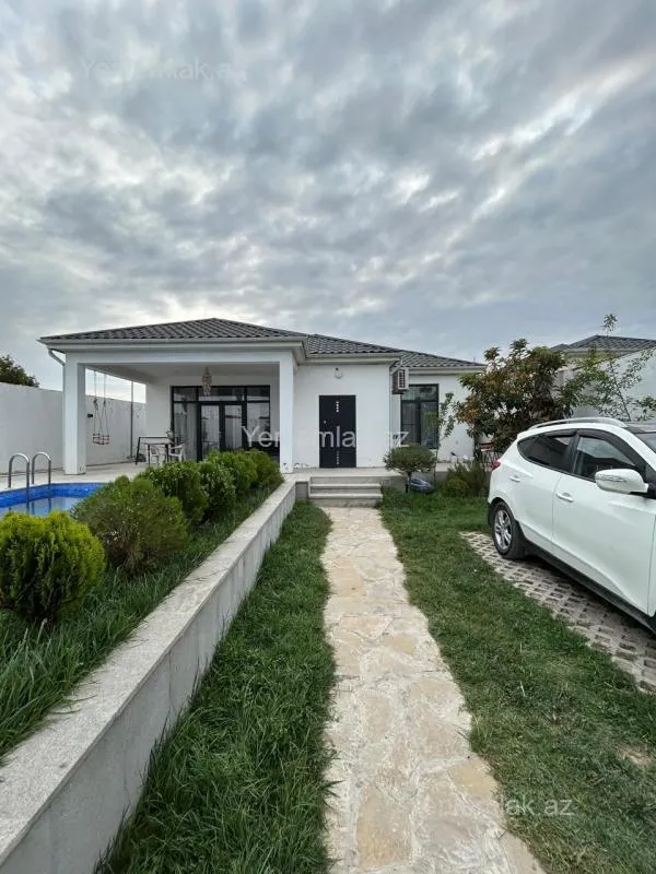 Satılır 5 otaqlı həyət evi 140 m²
