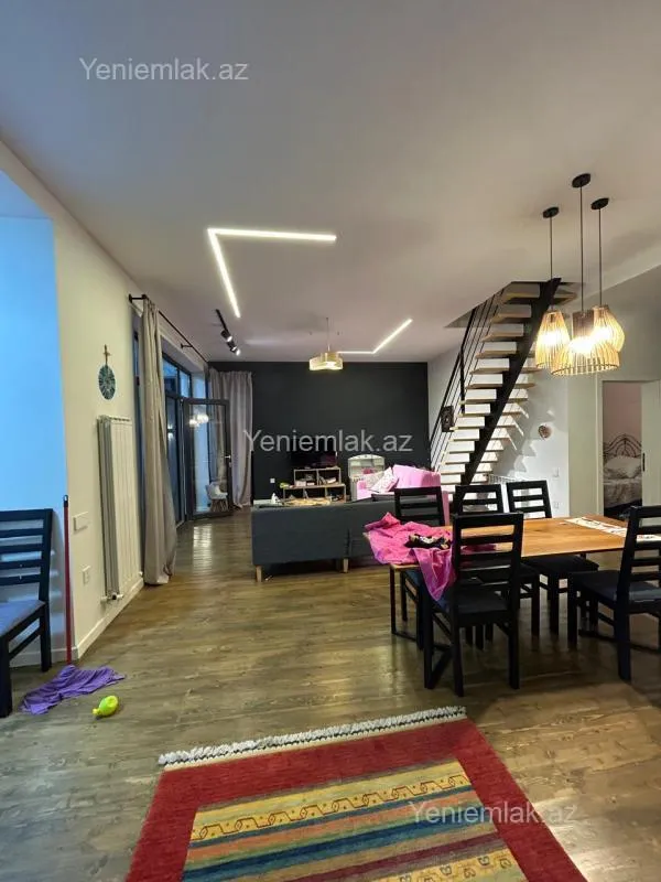 Satılır 5 otaqlı həyət evi 140 m²