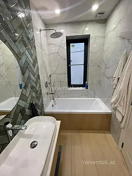 Satılır 5 otaqlı həyət evi 140 m²