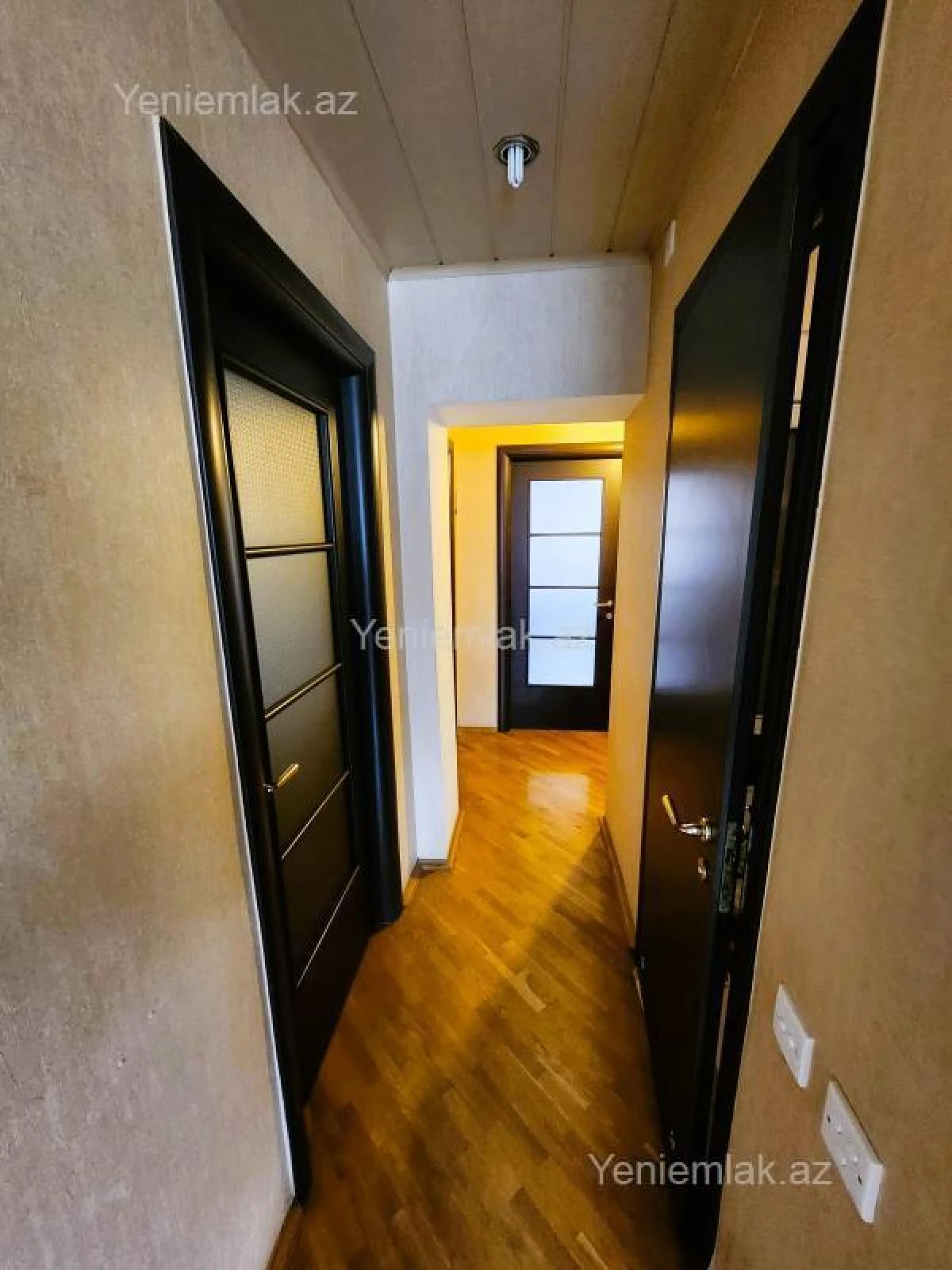 Satılır 3 otaqlı köhnə tikili 80 m²