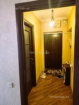 Satılır 3 otaqlı köhnə tikili 80 m²