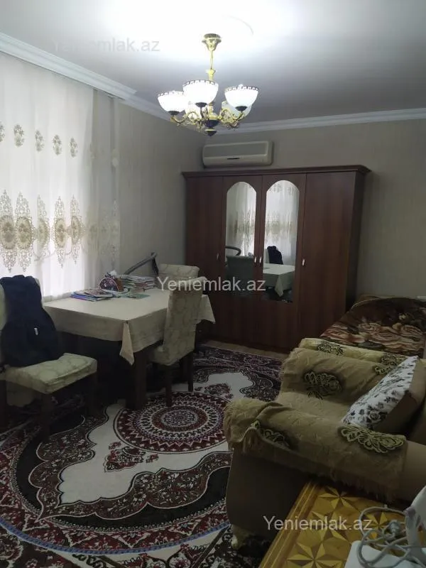 Satılır 4 otaqlı köhnə tikili 85 m²