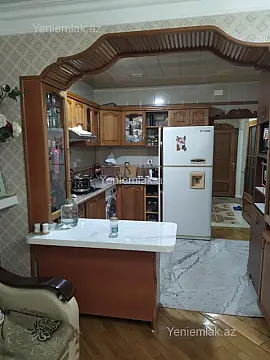Satılır 4 otaqlı köhnə tikili 85 m²