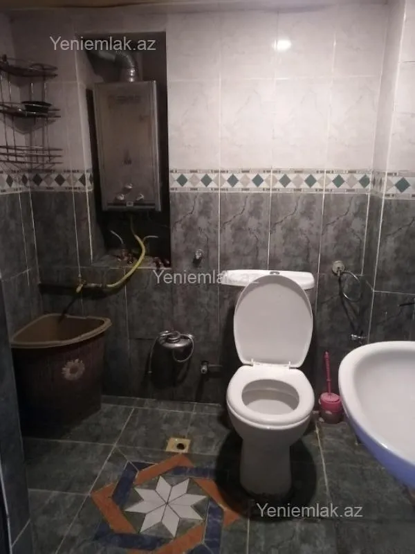 Satılır 3 otaqlı köhnə tikili 76 m²
