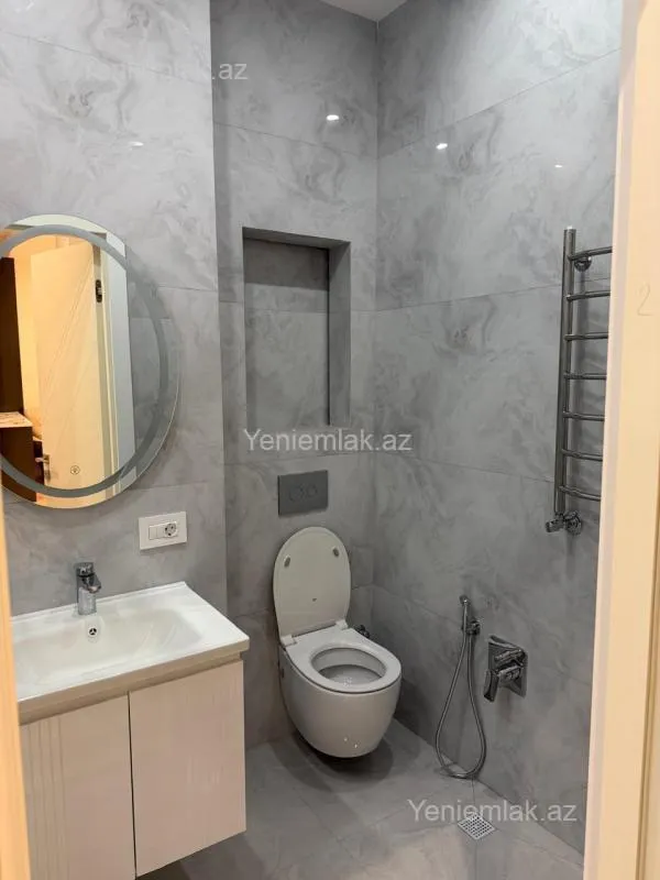 Satılır 2 otaqlı yeni tikili 82 m²