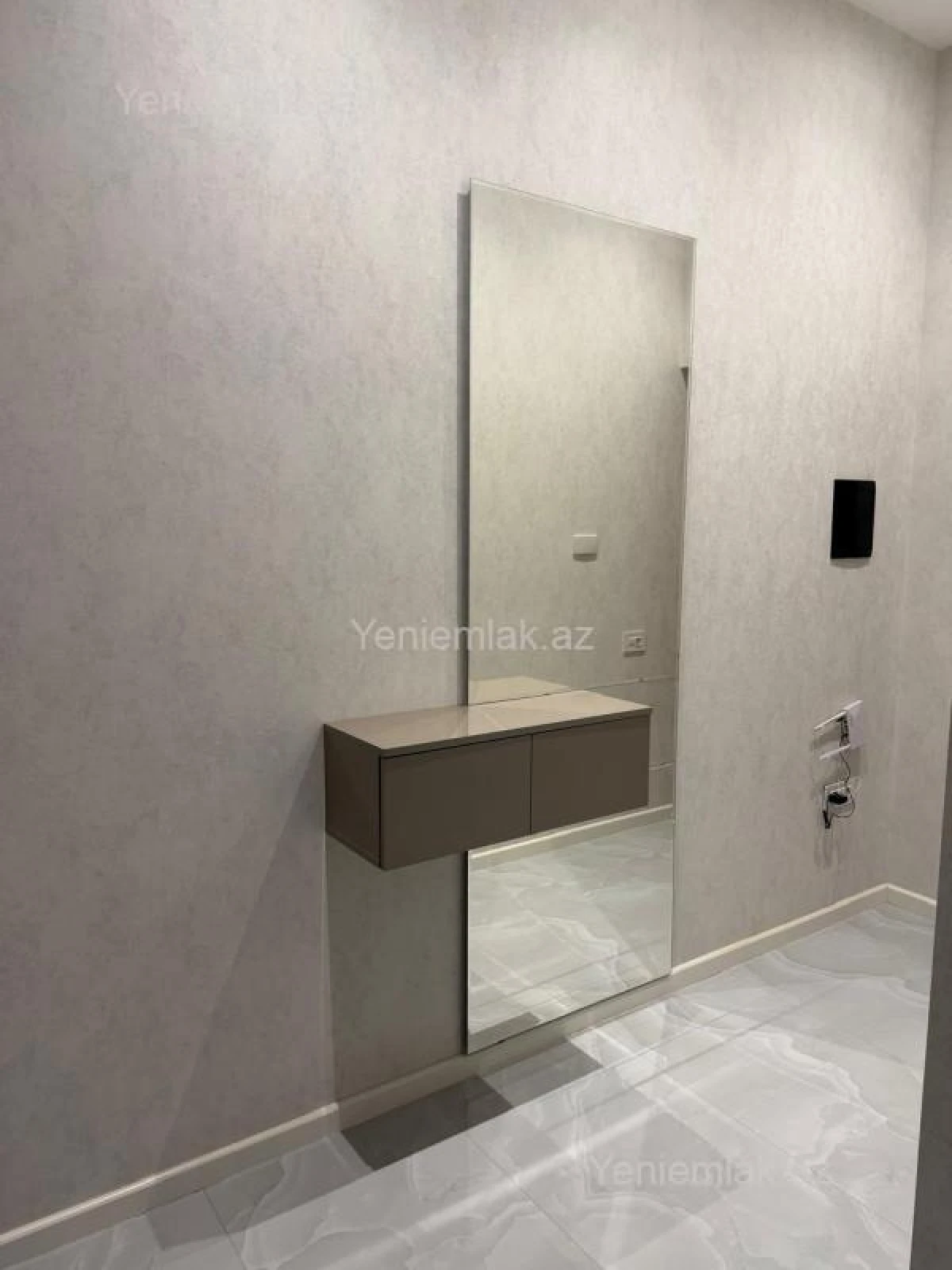 Satılır 2 otaqlı yeni tikili 82 m²
