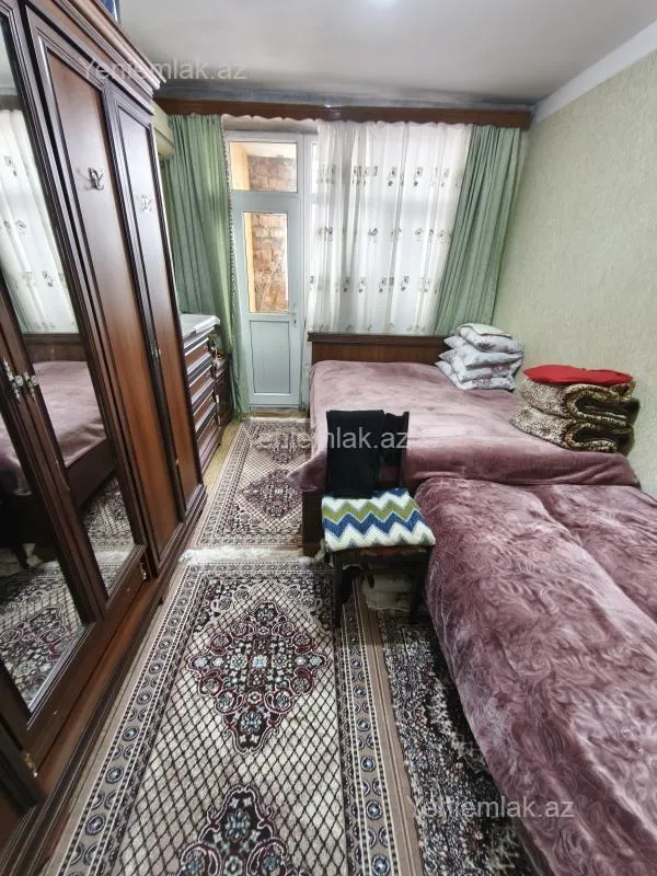 Satılır 3 otaqlı köhnə tikili 70 m²