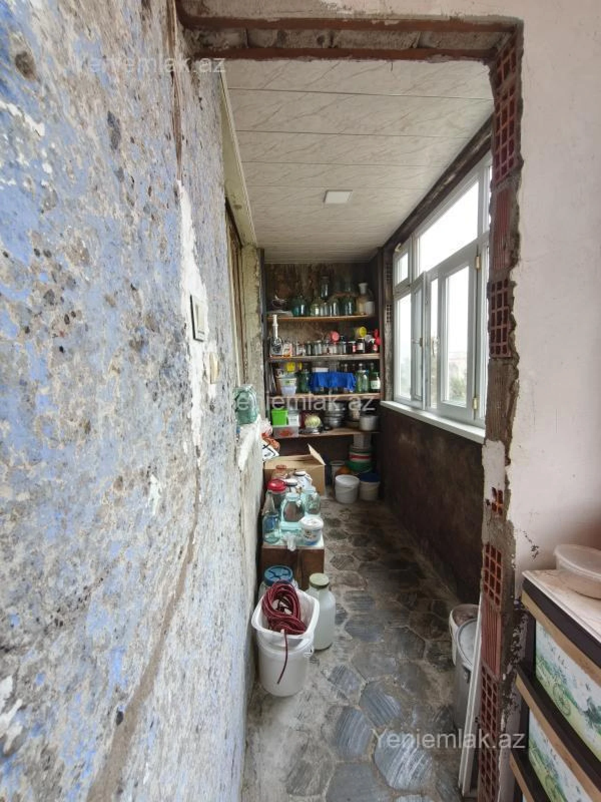 Satılır 3 otaqlı köhnə tikili 70 m²