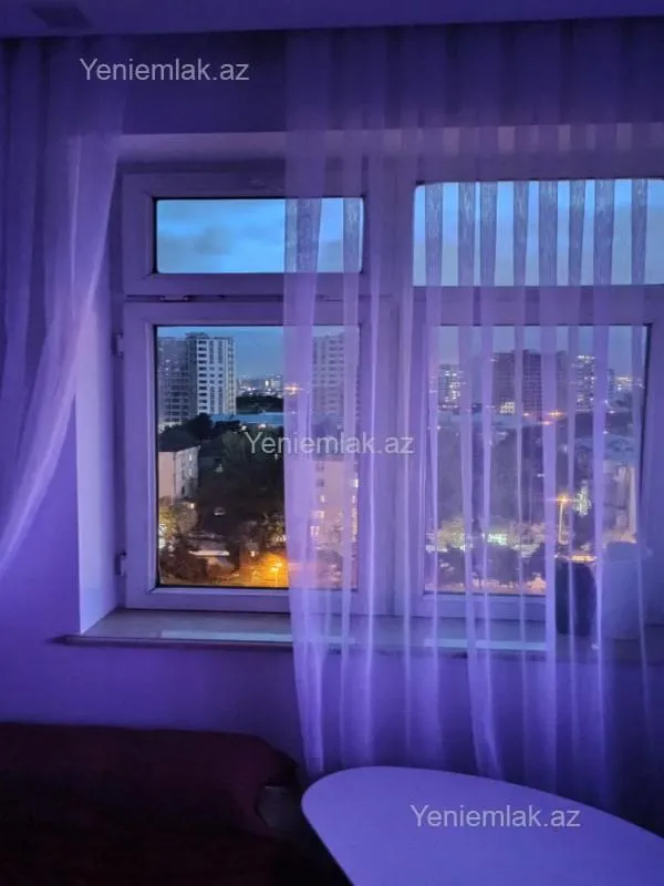 Satılır 2 otaqlı köhnə tikili 67 m²