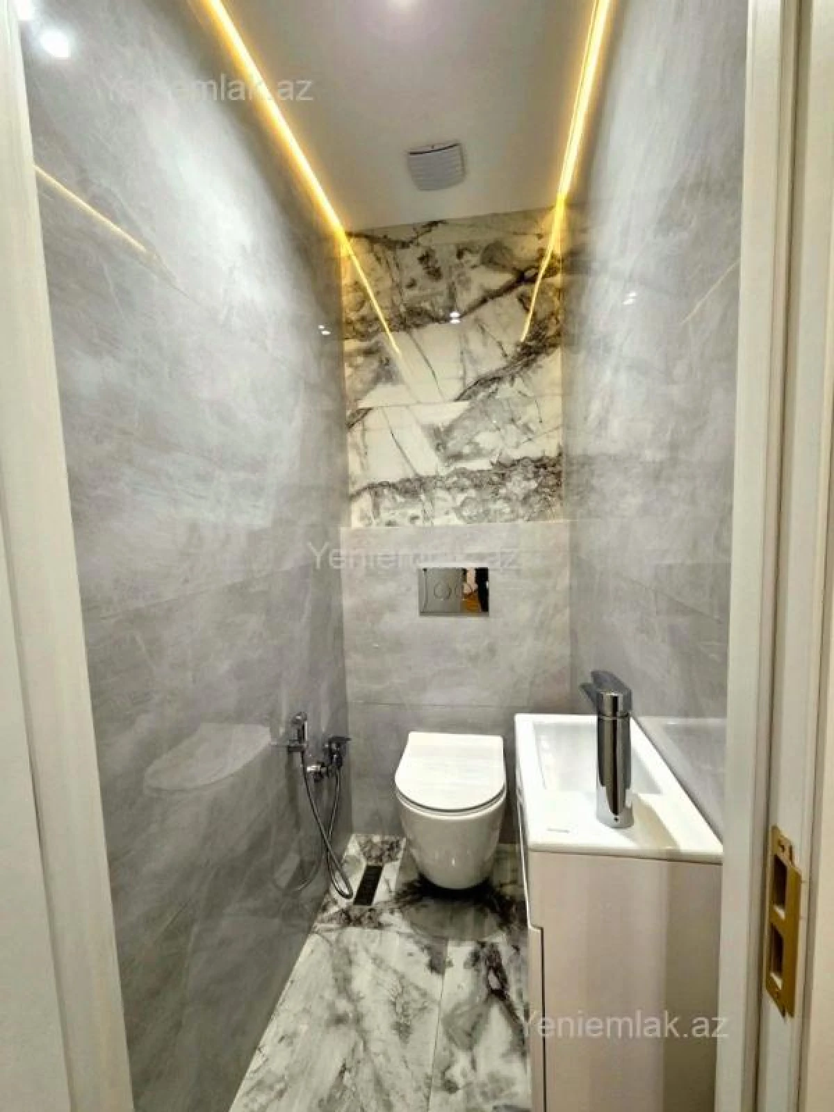 Satılır 2 otaqlı yeni tikili 81 m²