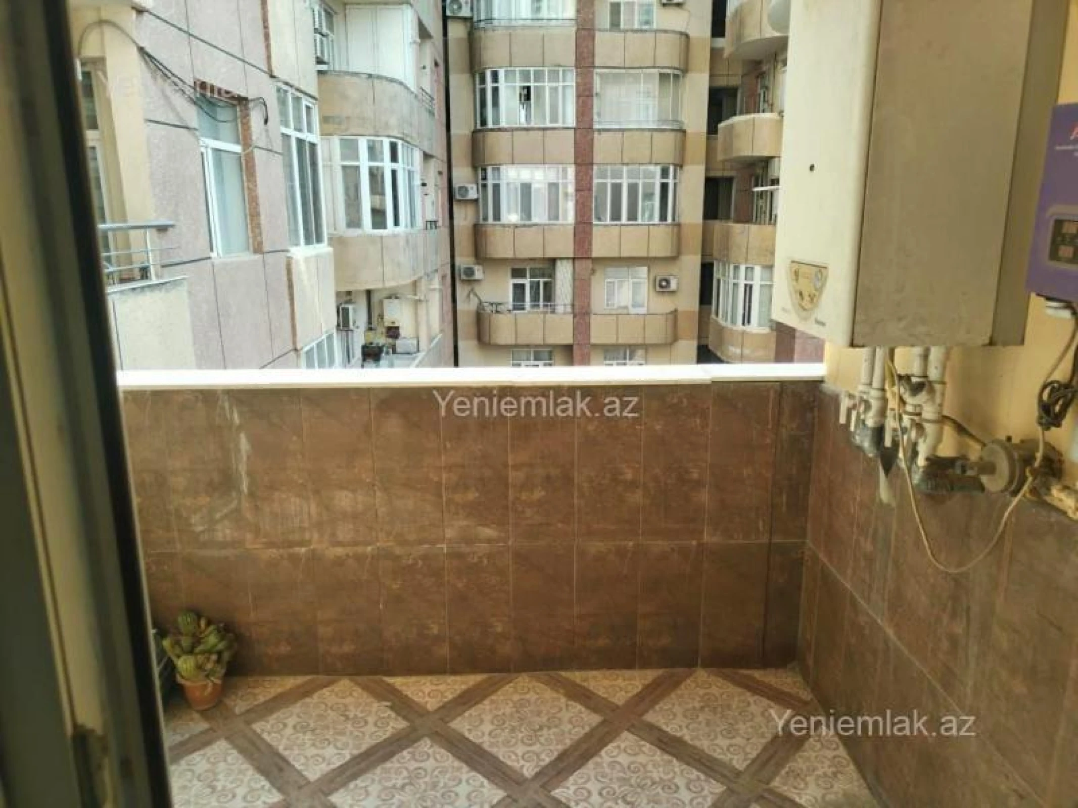 Satılır 4 otaqlı yeni tikili 140 m²