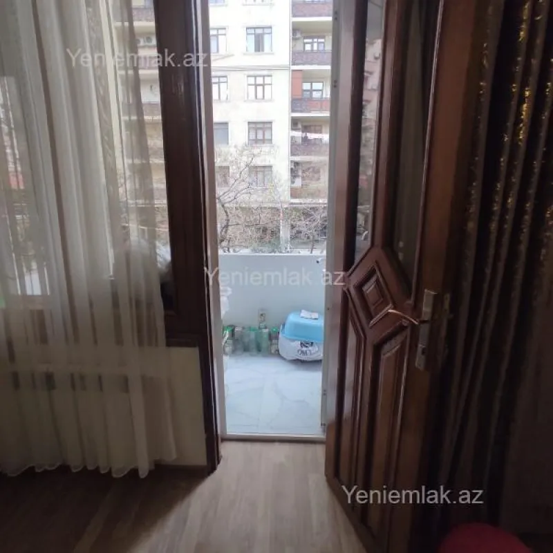 Satılır 3 otaqlı köhnə tikili 91 m²