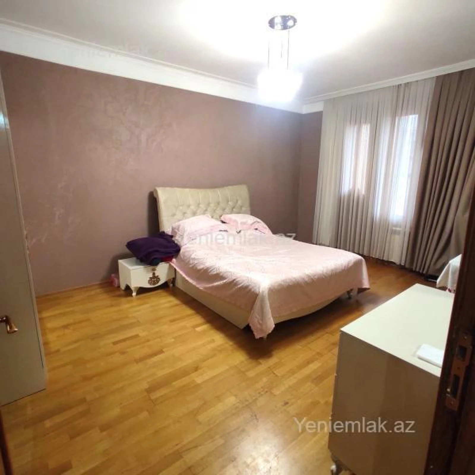 Satılır 3 otaqlı köhnə tikili 91 m²