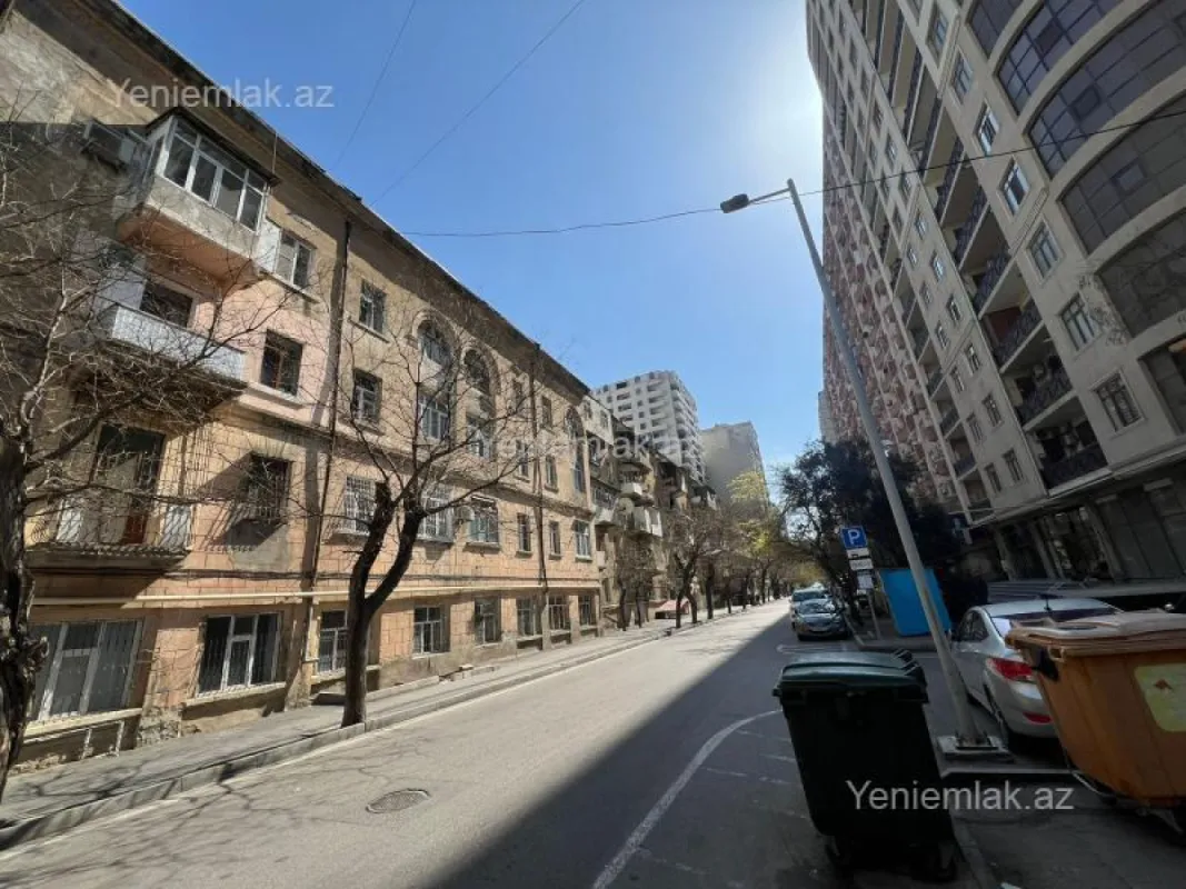 Satılır 3 otaqlı köhnə tikili 91 m²
