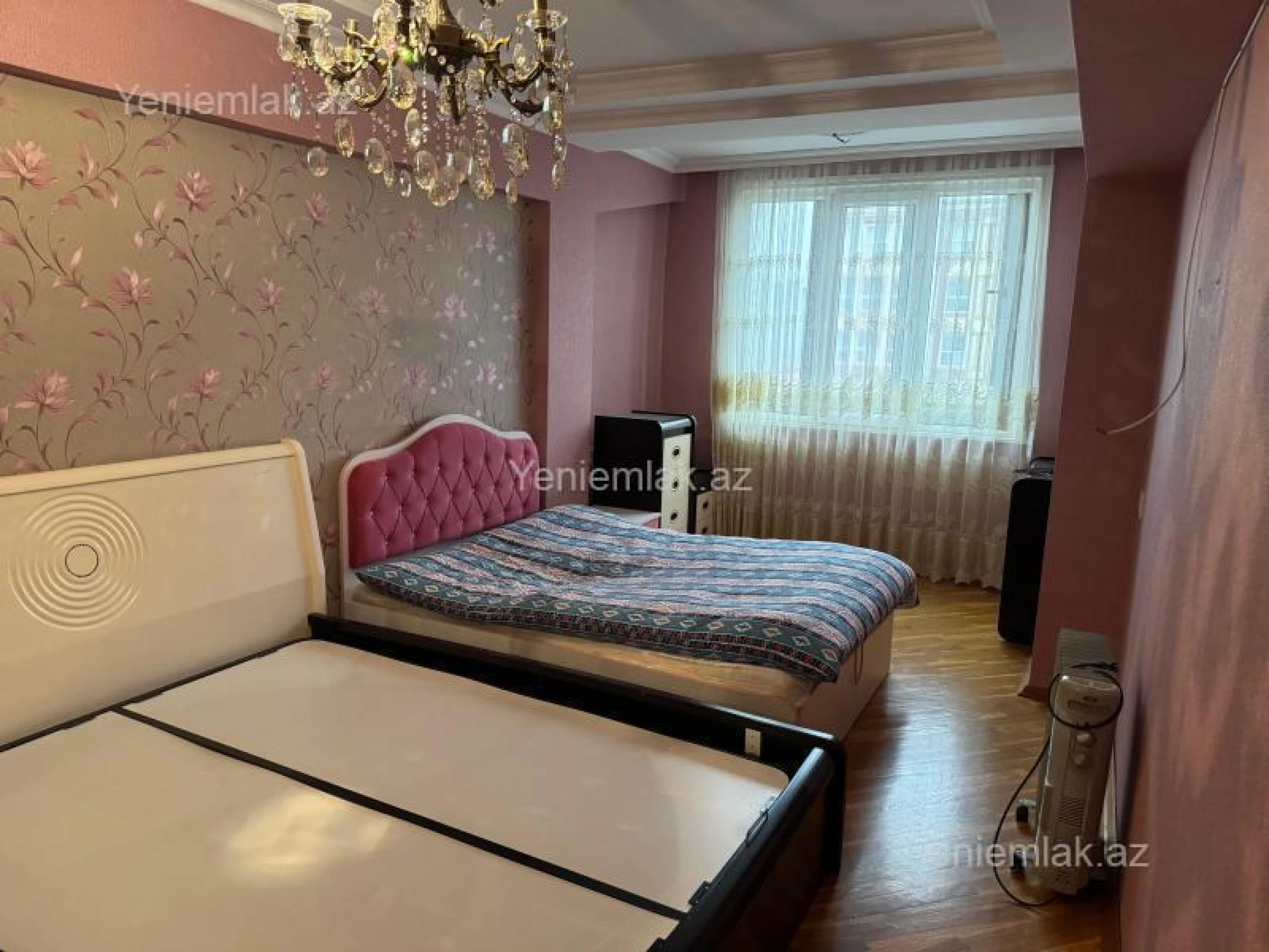 Satılır 3 otaqlı köhnə tikili 100 m²