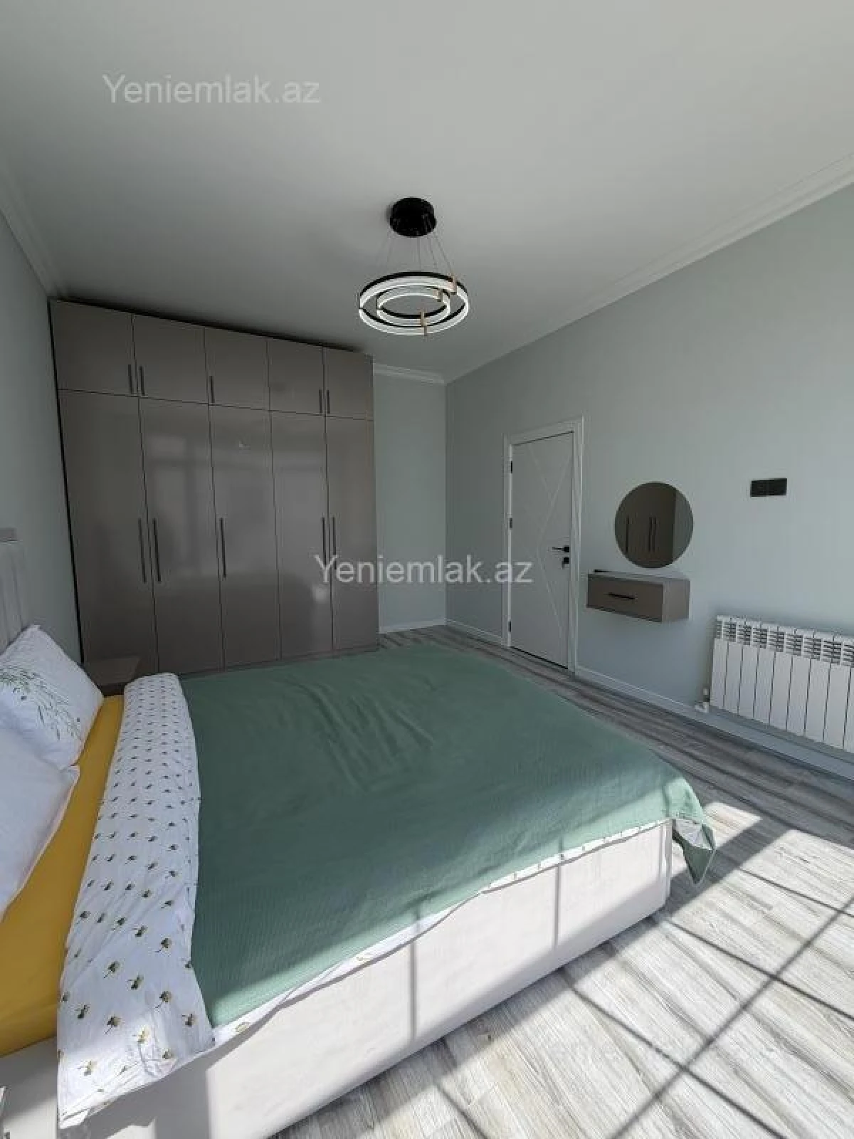 Satılır 5 otaqlı həyət evi 180 m²