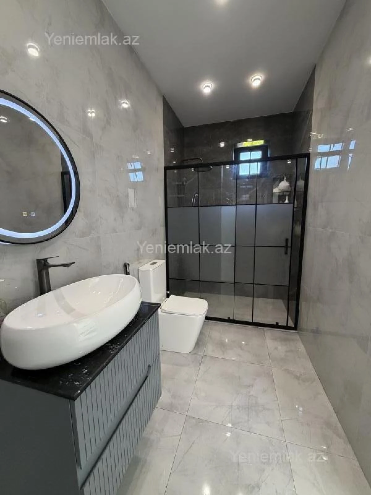 Satılır 5 otaqlı həyət evi 180 m²