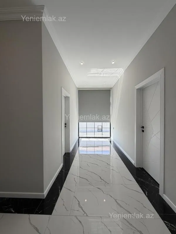 Satılır 5 otaqlı həyət evi 180 m²