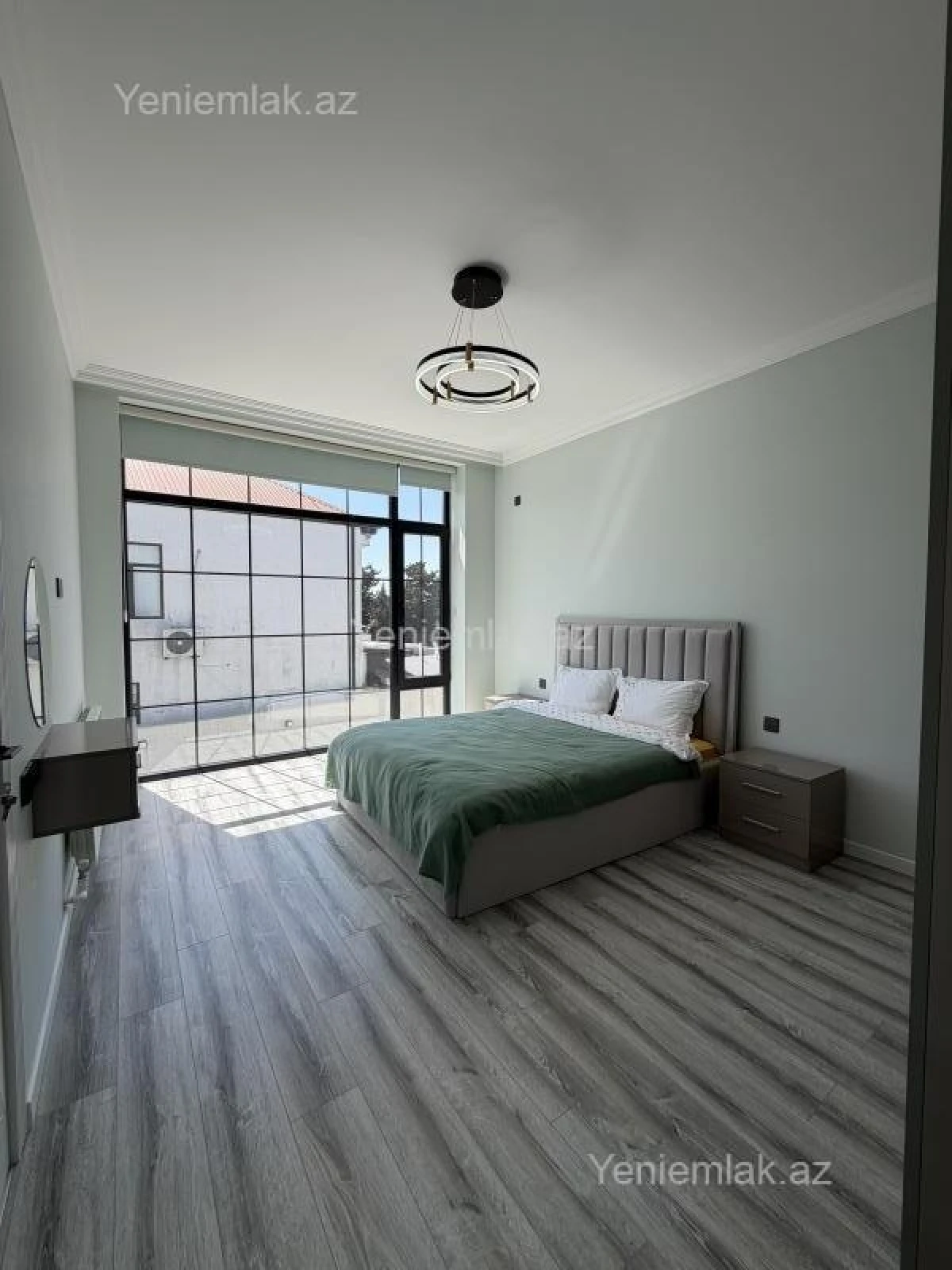 Satılır 5 otaqlı həyət evi 180 m²