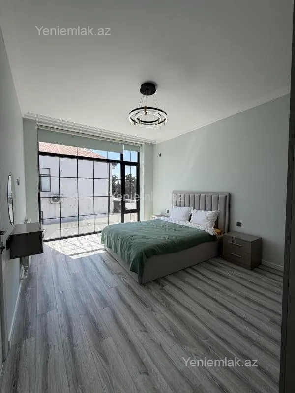 Satılır 5 otaqlı həyət evi 180 m²