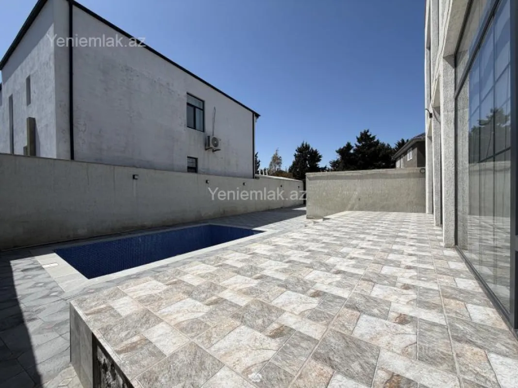 Satılır 5 otaqlı həyət evi 180 m²