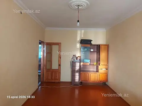 Satılır 2 otaqlı köhnə tikili 60 m²
