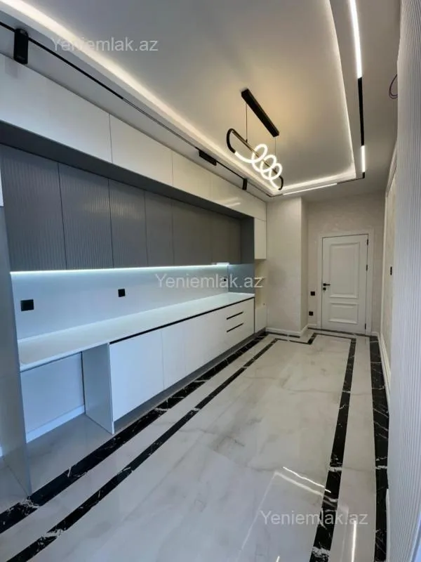Satılır 3 otaqlı yeni tikili 135 m²
