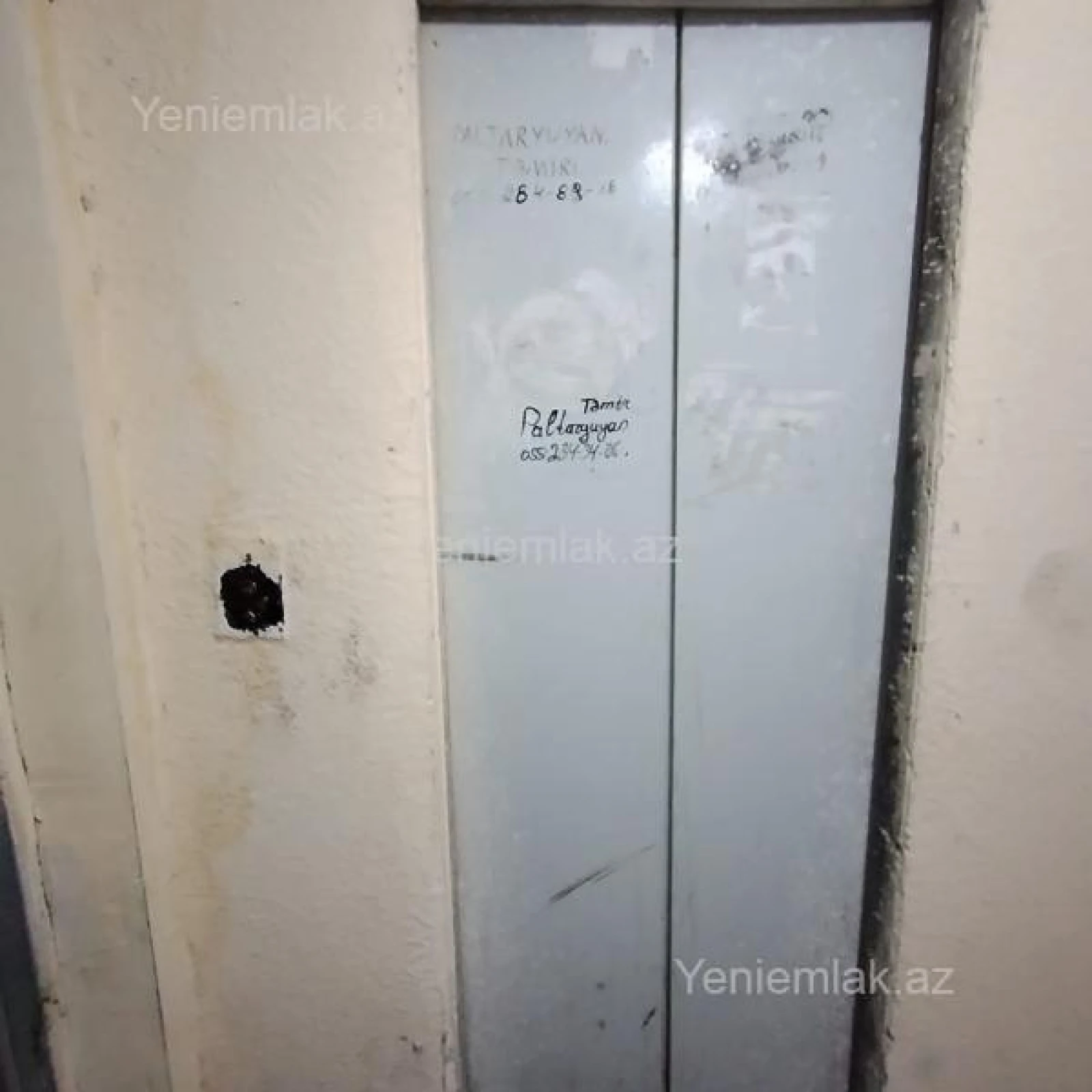 Satılır 4 otaqlı köhnə tikili 110 m²