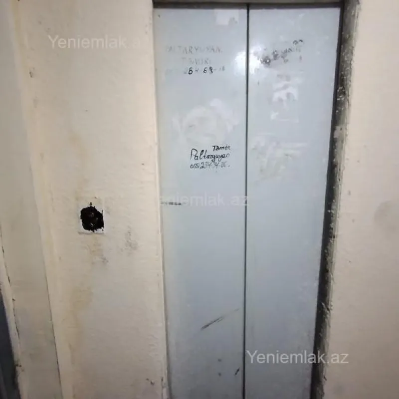 Satılır 4 otaqlı köhnə tikili 110 m²