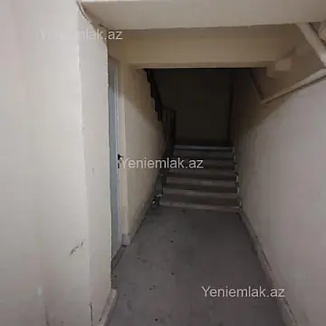 Satılır 4 otaqlı köhnə tikili 110 m²