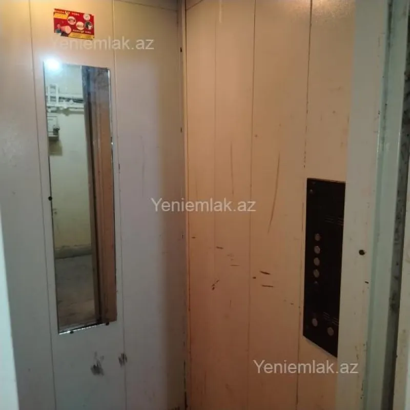 Satılır 4 otaqlı köhnə tikili 110 m²