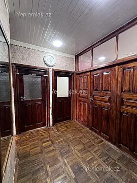 Satılır 4 otaqlı köhnə tikili 110 m²