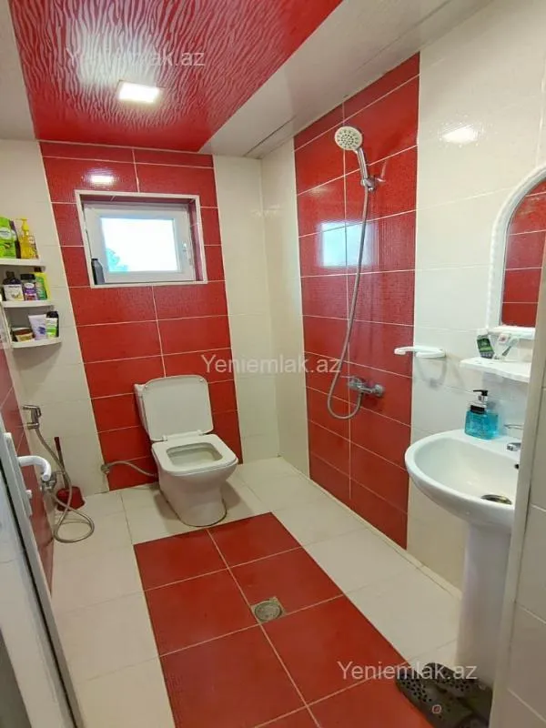 Satılır 5 otaqlı həyət evi 147 m²
