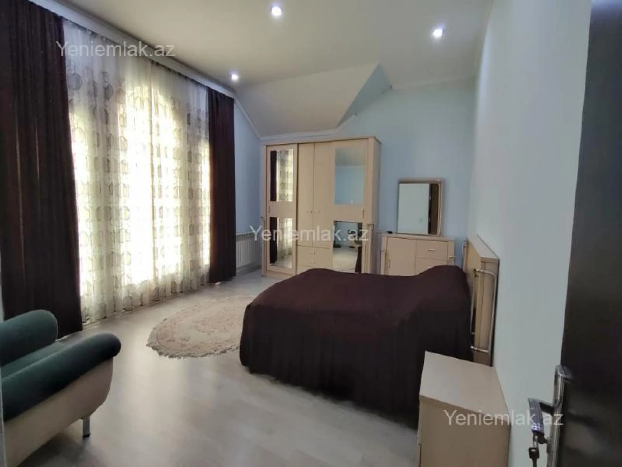 Satılır 5 otaqlı həyət evi 147 m²