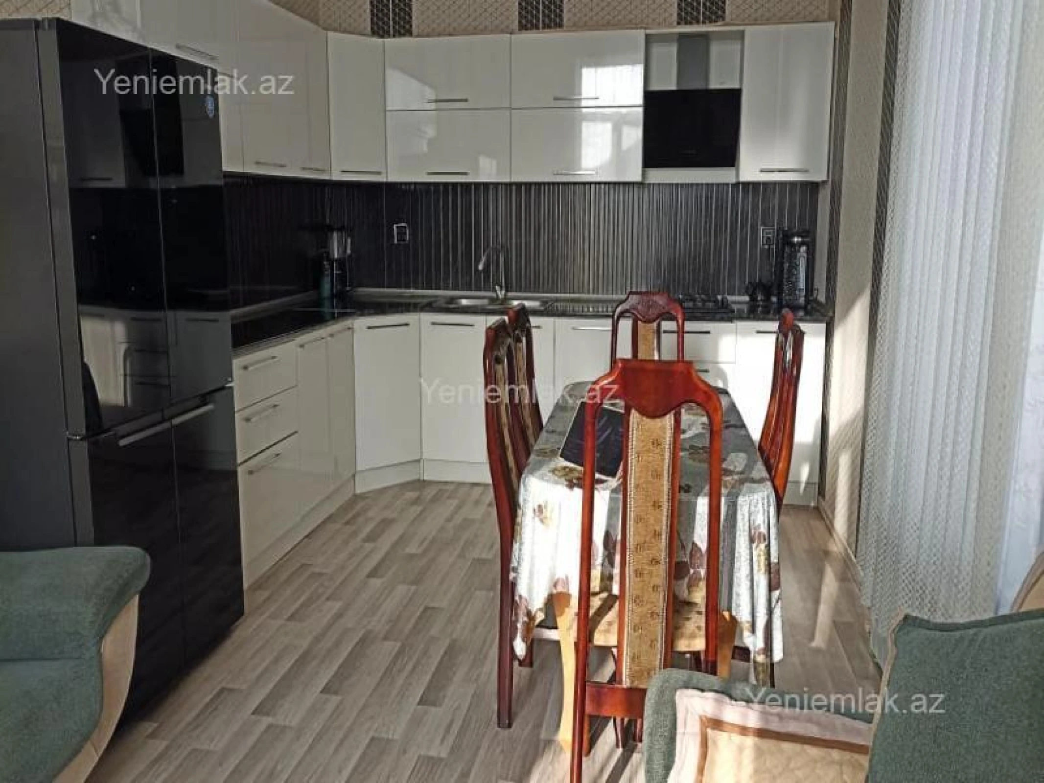 Satılır 5 otaqlı həyət evi 147 m²
