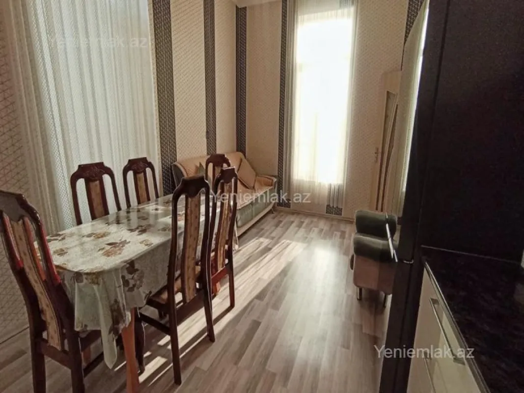 Satılır 5 otaqlı həyət evi 147 m²