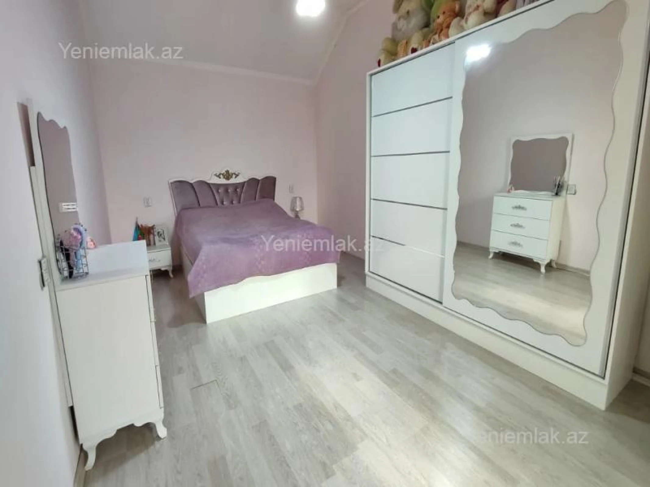 Satılır 5 otaqlı həyət evi 147 m²