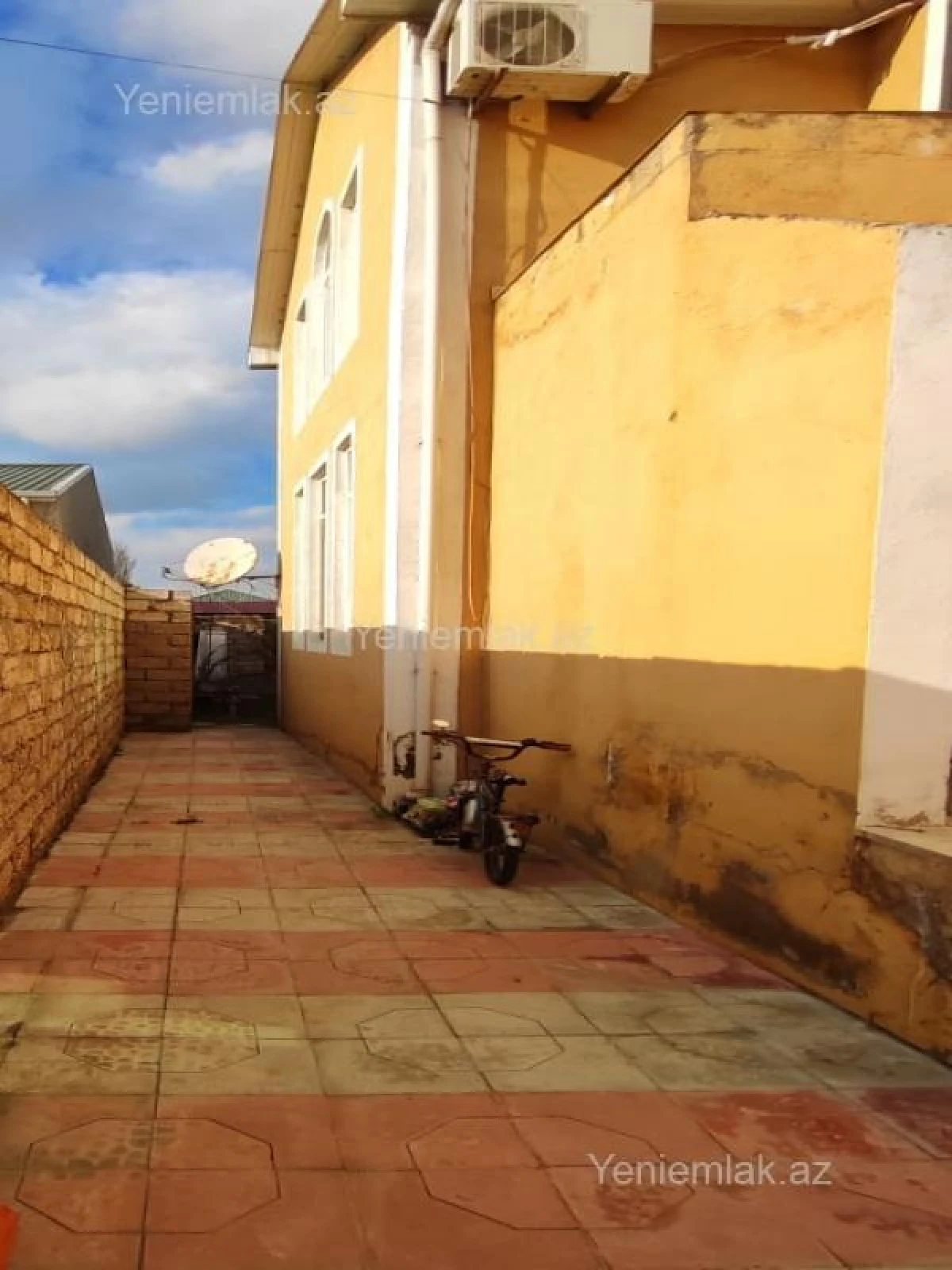 Satılır 5 otaqlı həyət evi 147 m²