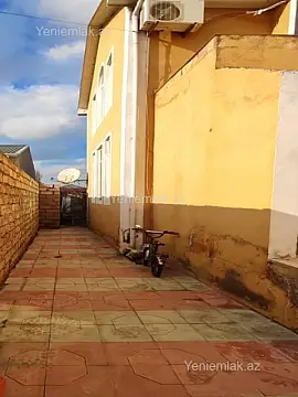 Satılır 5 otaqlı həyət evi 147 m²