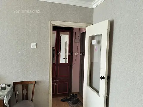 Satılır 1 otaqlı köhnə tikili 31 m²