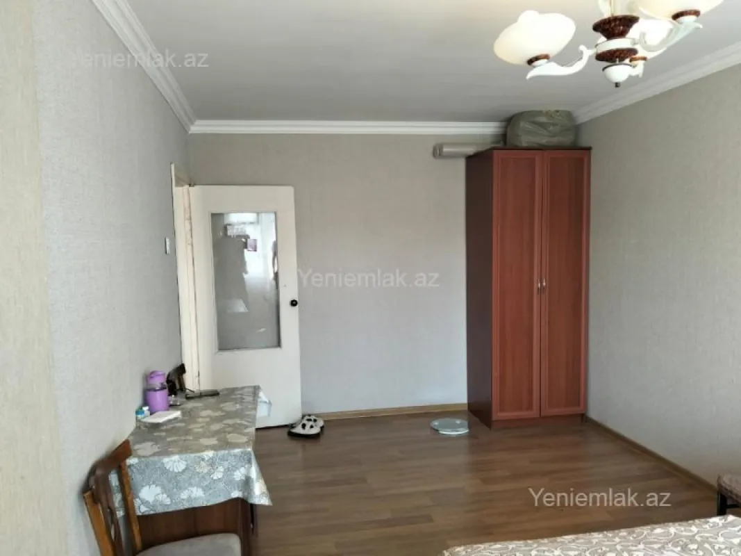 Satılır 1 otaqlı köhnə tikili 31 m²