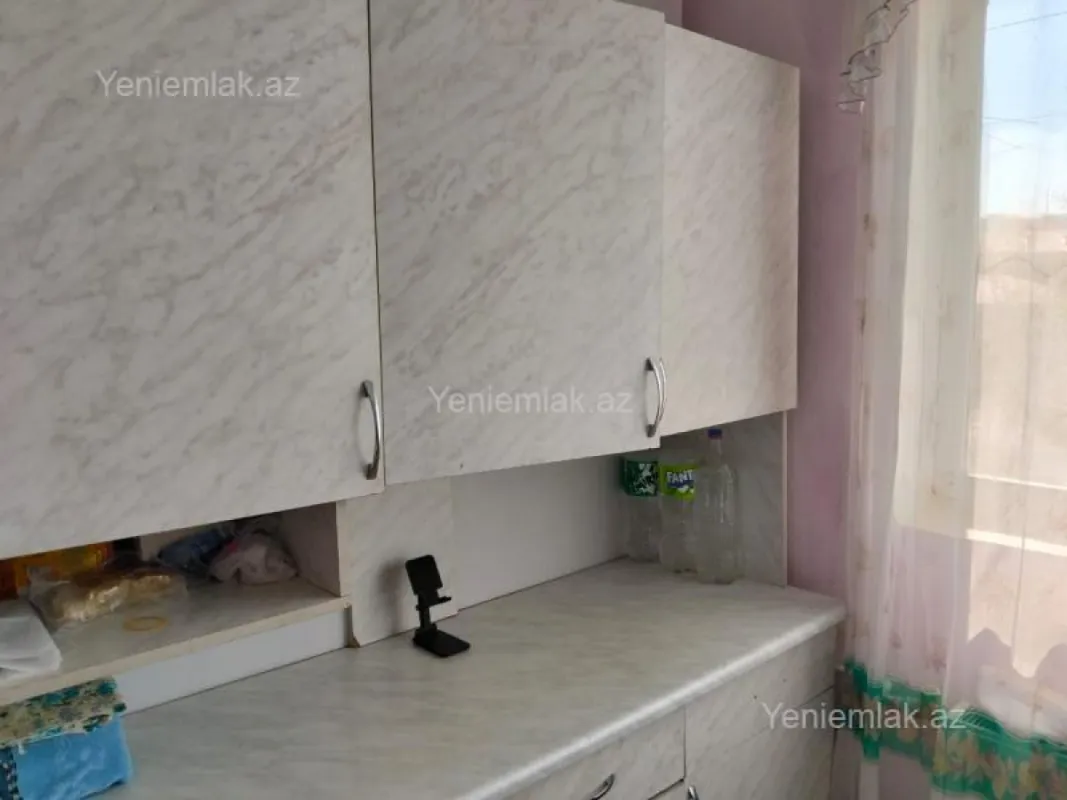 Satılır 1 otaqlı köhnə tikili 31 m²