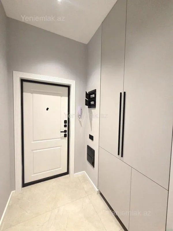 Satılır 3 otaqlı yeni tikili 85 m²