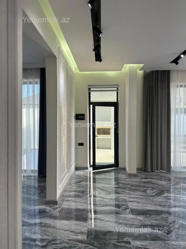 Satılır 4 otaqlı həyət evi 140 m²